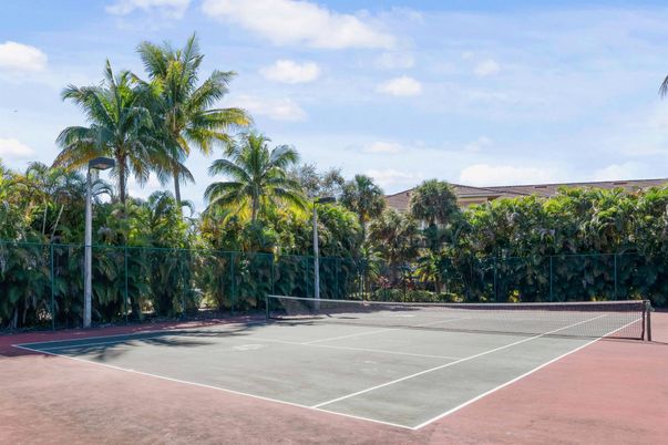 Exterior, Tennis Courts