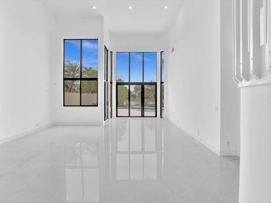 Empty room, Interior, Recessed Lighting