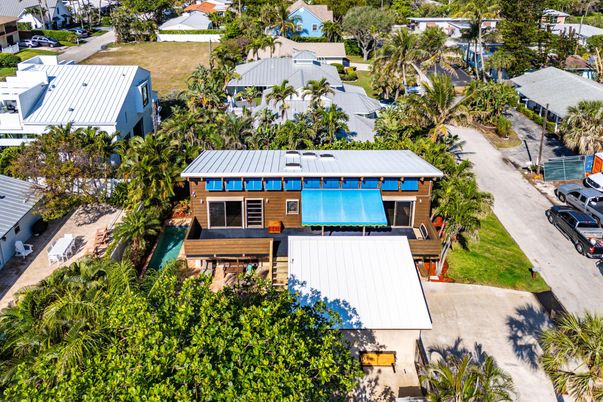 Exterior, Drone