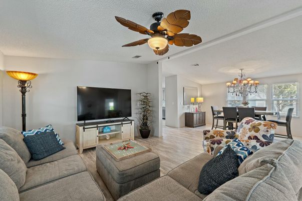 Chandelier, Dining room, Interior, Living room, Wood Texture Flooring