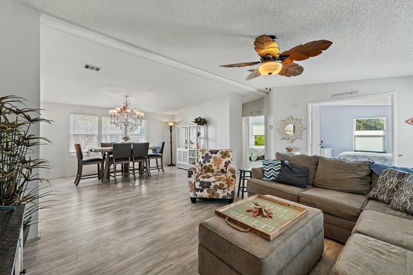 Chandelier, Dining room, Interior, Living room, Wood Texture Flooring