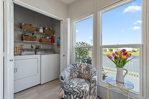Interior, Utility Closets, Washer, Wood Texture Flooring