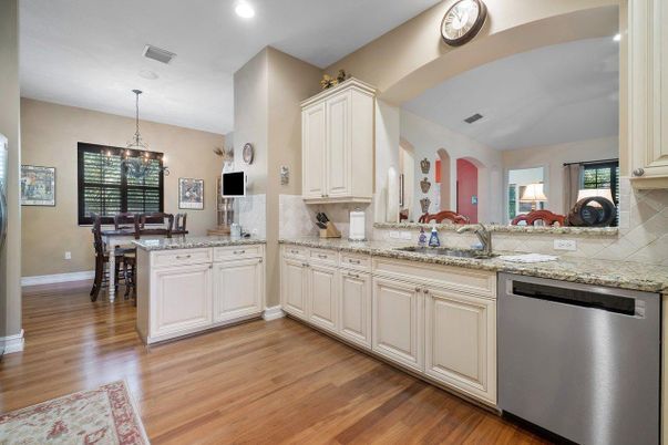 Dining room, Interior, Kitchen, Pendant Lights, Recessed Lighting, Wood Texture Flooring