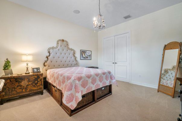 Bedroom, Chandelier, Interior, Pendant Lights