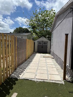 Detached Garage, Exterior