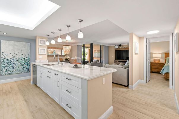 Interior, Kitchen, Living room, Pendant Lights, Recessed Lighting, Wood Texture Flooring