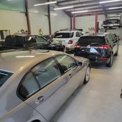 Garage, Interior