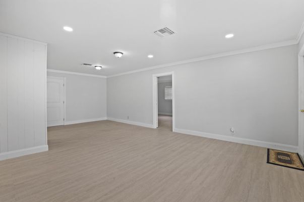 Empty room, Interior, Recessed Lighting, Wood Texture Flooring
