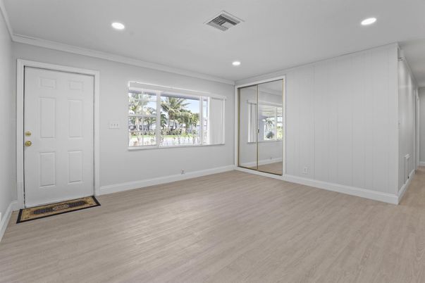 Empty room, Interior, Recessed Lighting, Wood Texture Flooring