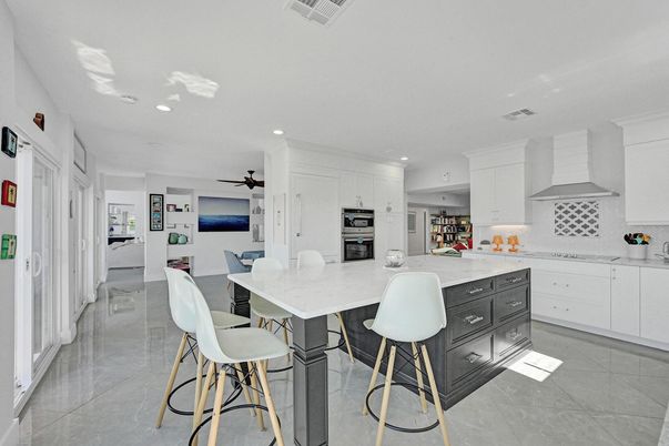 Dining room, Interior, Kitchen, Recessed Lighting, Stainless Steel Appliances