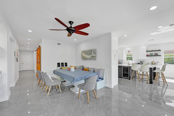 Dining room, Interior, Kitchen, Recessed Lighting