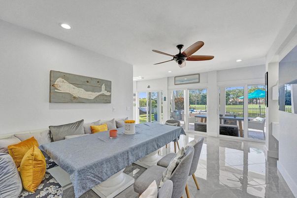 Dining room, Interior, Recessed Lighting
