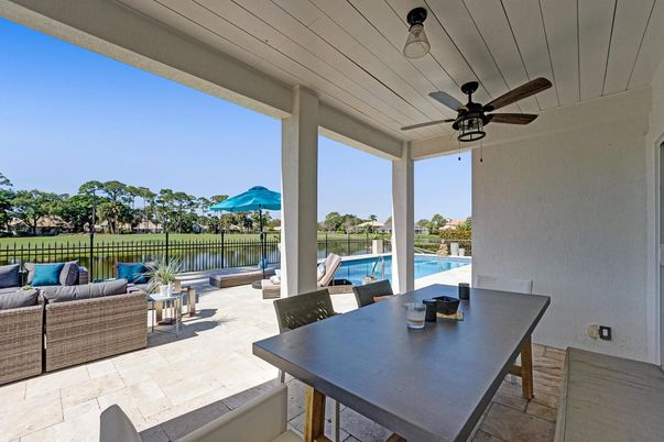 Exterior, Pool, Water