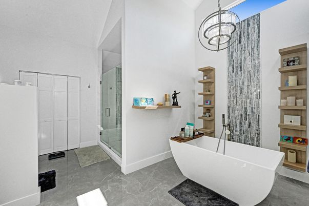 Bathroom, Free Standing Baths, Glass Shower, Interior, Pendant Lights