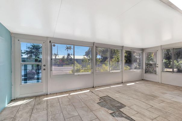 Empty room, Interior, Sun Room, Wood Texture Flooring