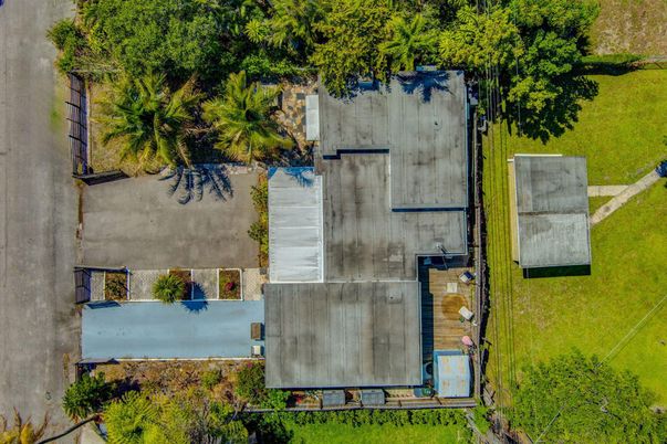 Exterior, Drone