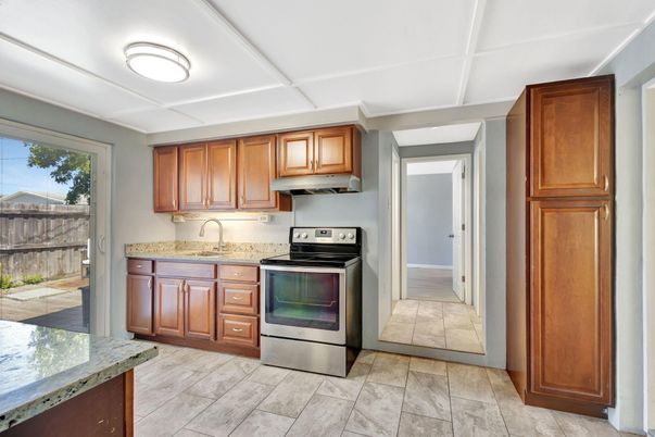 Interior, Kitchen, Stainless Steel Appliances