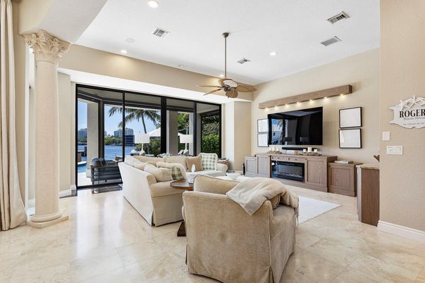 Interior, Living room, Recessed Lighting, Water