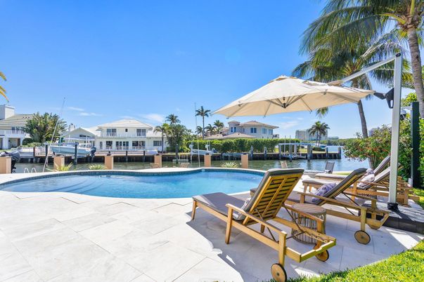 Exterior, Pool, Water