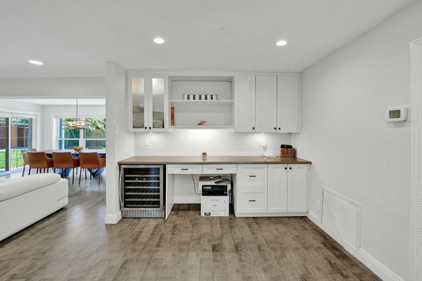 Dining room, Interior, Kitchen, Pendant Lights, Recessed Lighting, Wood Texture Flooring