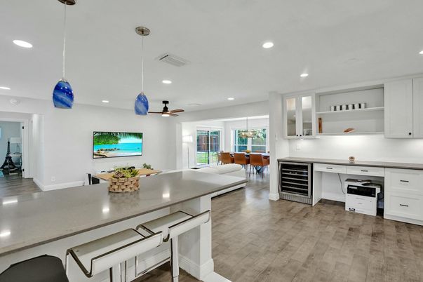 Dining room, Interior, Kitchen, Pendant Lights, Recessed Lighting, Wood Texture Flooring