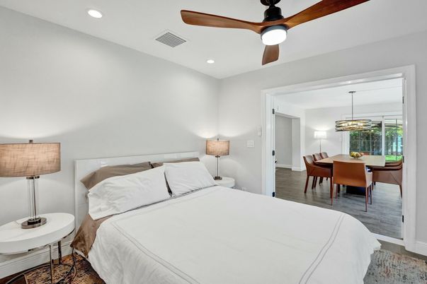 Bedroom, Dining room, Interior, Pendant Lights, Recessed Lighting