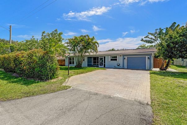 Attached, Backyard, Exterior, Facade, Ranch