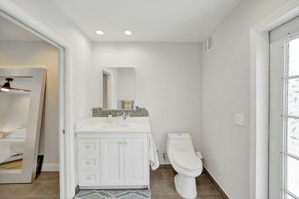 Bathroom, Bedroom, Interior, Recessed Lighting