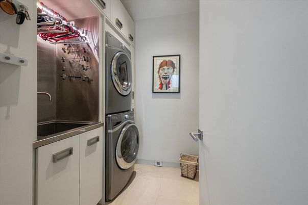 Interior, Washer