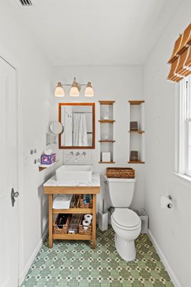 Bathroom, Interior
