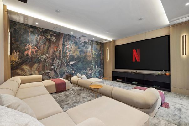 Interior, Living room, Projection Screen, Recessed Lighting, Theatre Room