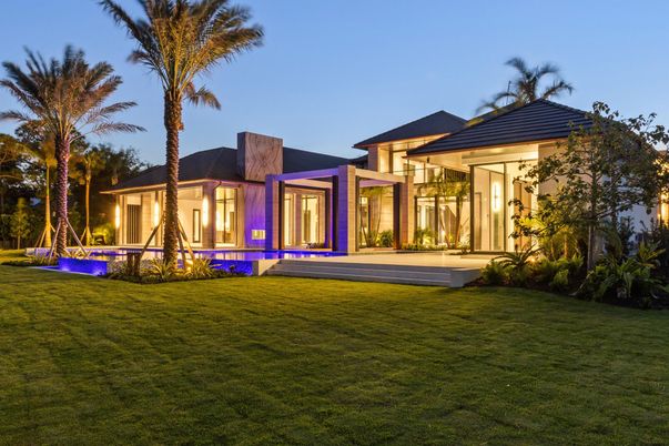 Backyard, Exterior, Facade, Modern