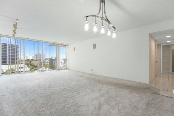 Empty room, Interior, Pendant Lights, Recessed Lighting