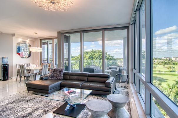 Chandelier, Dining room, Interior, Living room
