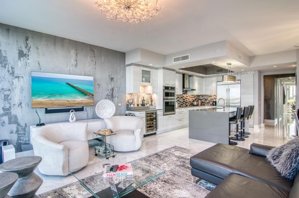 Interior, Kitchen, Living room, Pendant Lights, Recessed Lighting, Stainless Steel Appliances