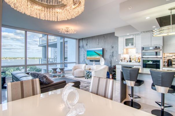 Chandelier, Interior, Kitchen, Living room, Recessed Lighting, Stainless Steel Appliances
