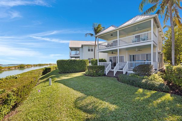 Backyard, Exterior, Water