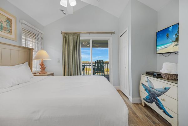 Bedroom, Interior, Water, Wood Texture Flooring