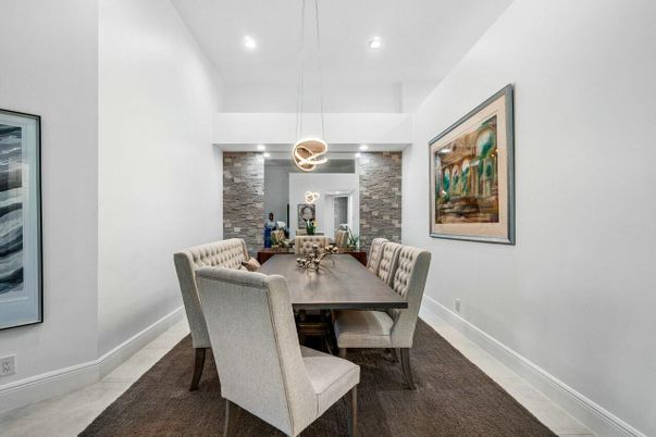 Dining room, Interior, Pendant Lights, Recessed Lighting