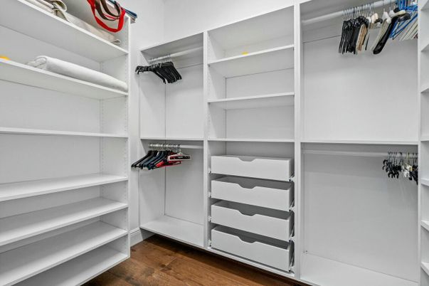 Interior, Walk-in Closets, Wood Texture Flooring