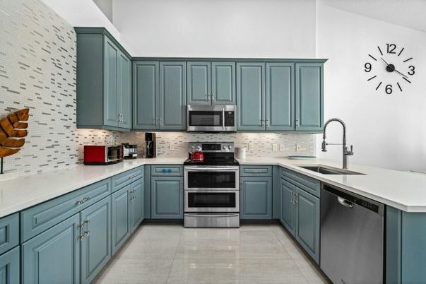 Interior, Kitchen, Stainless Steel Appliances
