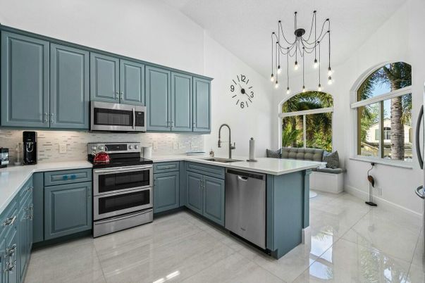 Interior, Kitchen, Pendant Lights, Stainless Steel Appliances