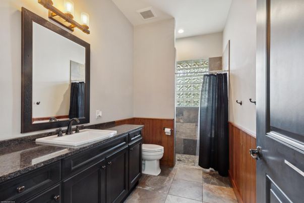Bathroom, Interior, Recessed Lighting