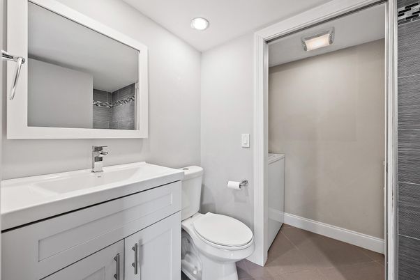 Bathroom, Interior, Recessed Lighting