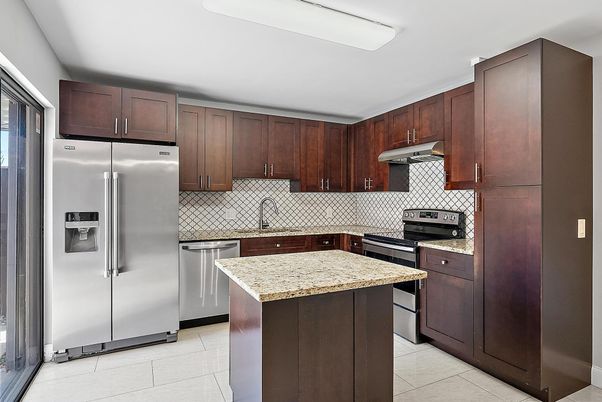 Interior, Kitchen, Stainless Steel Appliances