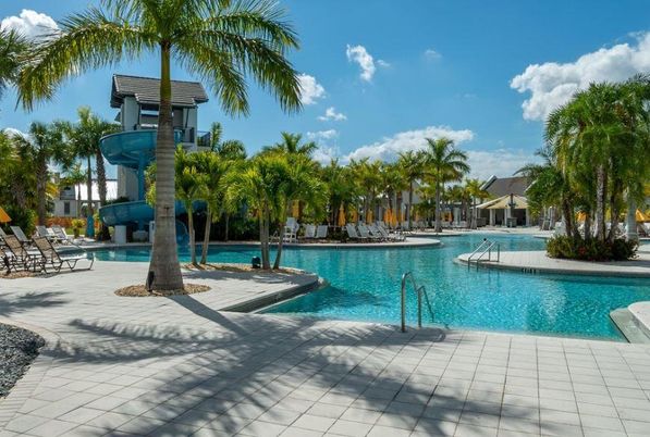 Exterior, Playground, Pool