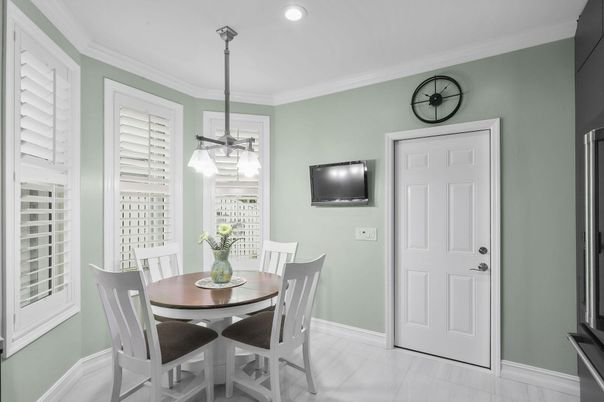 Dining room, Interior, Pendant Lights, Recessed Lighting