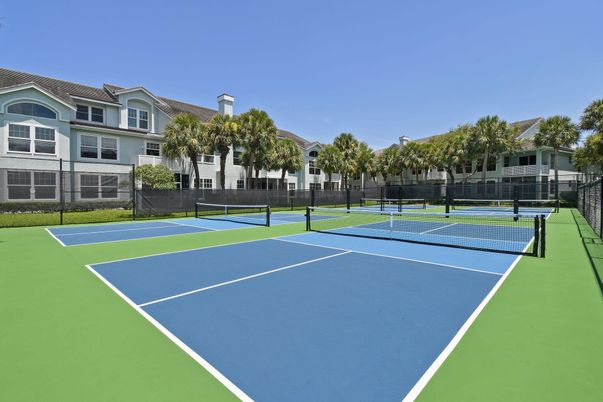 Exterior, Tennis Courts
