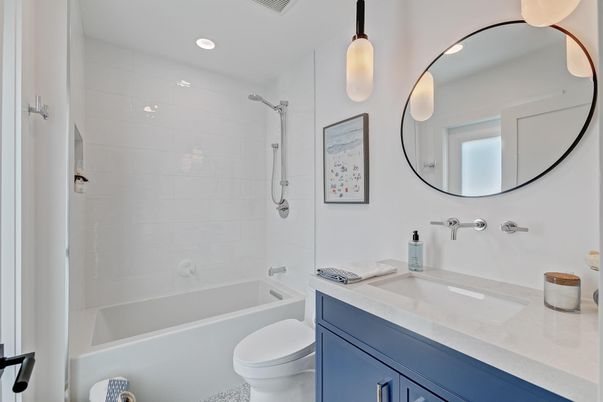 Bathroom, Interior, Pendant Lights, Recessed Lighting