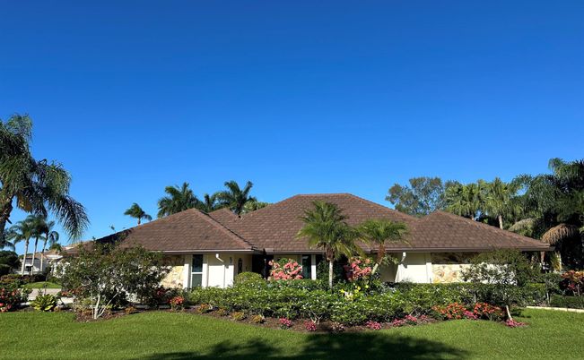 Backyard, Exterior, Facade, Ranch
